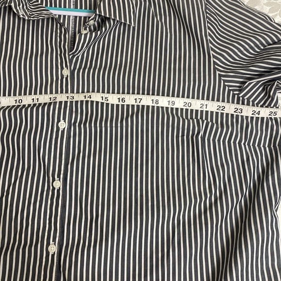 - Women ALC Atlast Classics Gray  and white White Striped Shirt size 1X - Picture 8 of 8